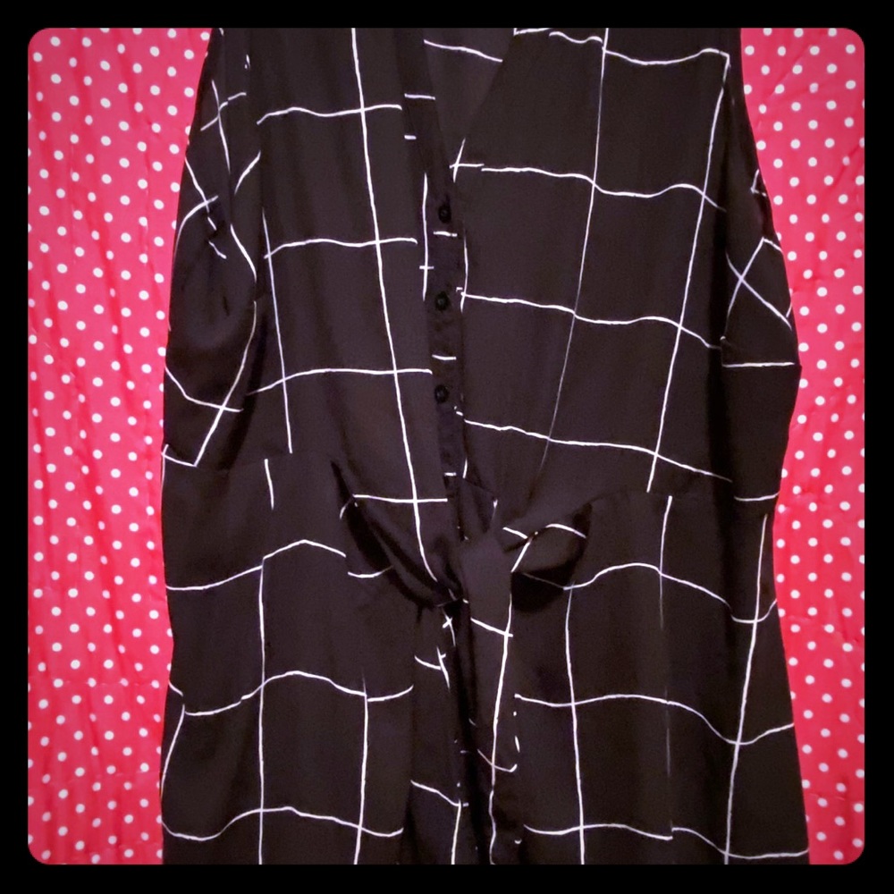 Sleeveless button up dress shirt with front tie